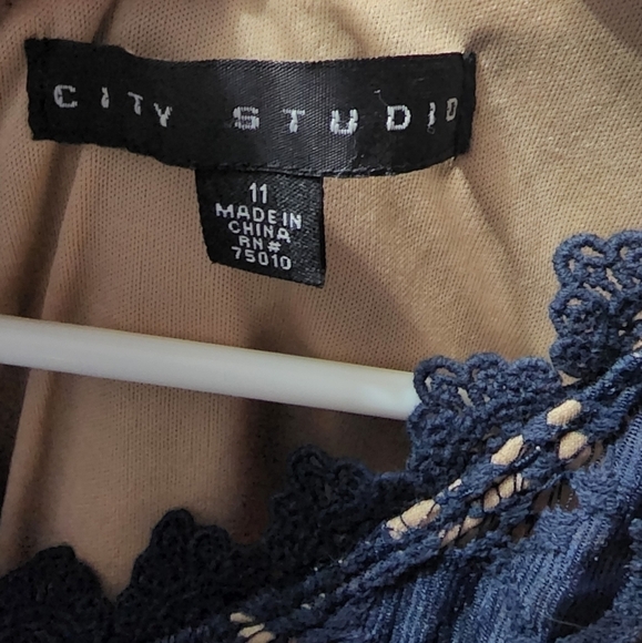 City Studio Junior's Lace Sleeveless Fit & Flare Dress Zipper - Picture 4 of 5